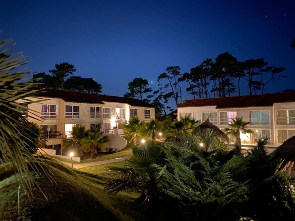 Punta del Este Arenas Hotel Chihuahua Exterior foto